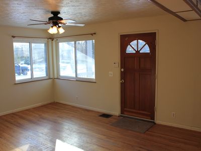 Foto del edificio - 8128 Hollybrook Ct