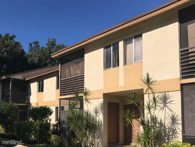 Foto del edificio - 701 Gardens Dr