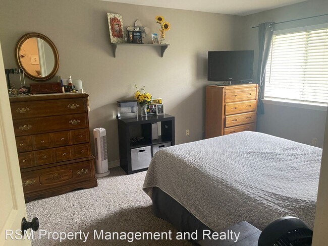 Foto del edificio - 2 br, 2 bath House - N110 W16973 Ashbury C...