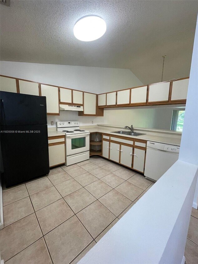 Foto principal - 493 Hardwood Pl