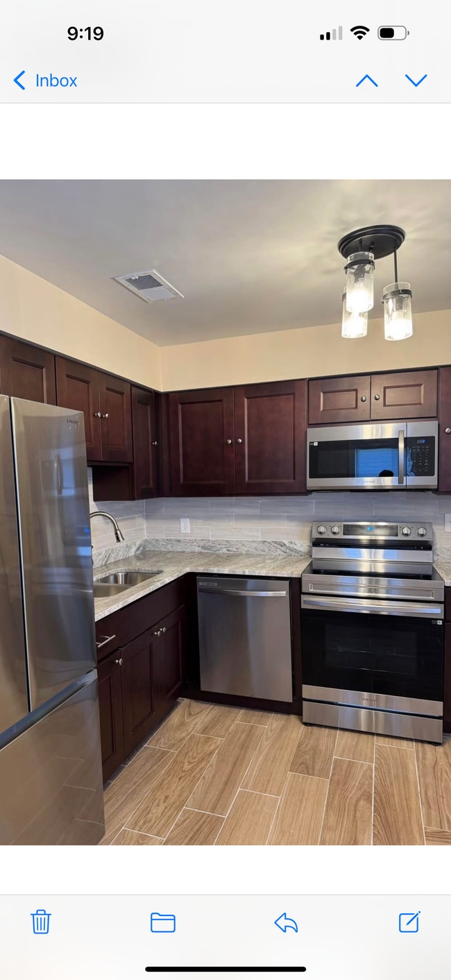 Building Photo - 1535 Vine St