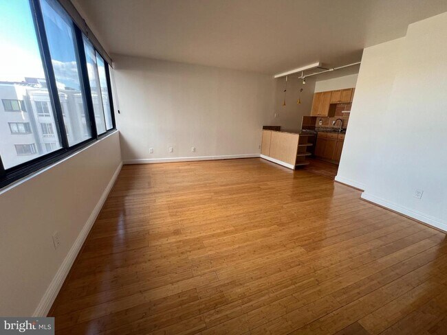 Foto del edificio - 1245 13th St NW