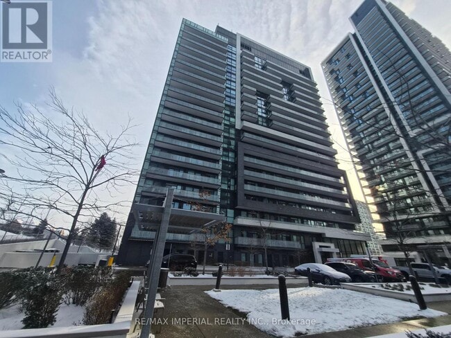 Building Photo - 75 Oneida Crescent