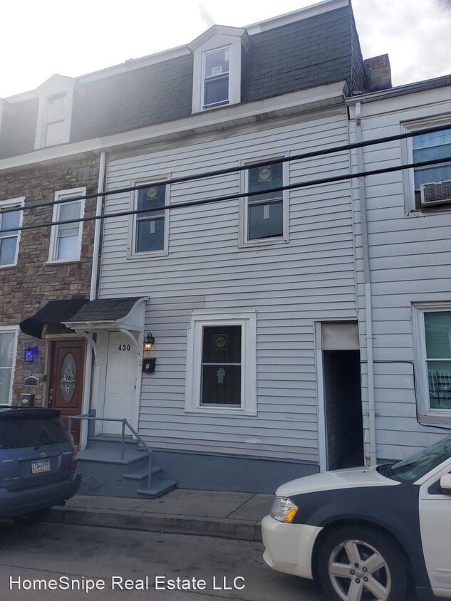 Primary Photo - 3 br, 1 bath House - 430 N Penn St