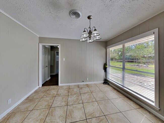 Foto del edificio - 10222 Belfast Rd