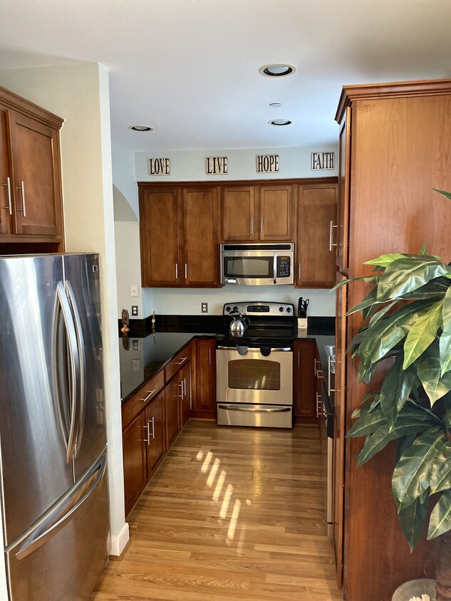 Primary Photo - 3001 Murworth Dr