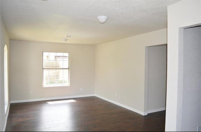 Building Photo - 9231 Monterrey St