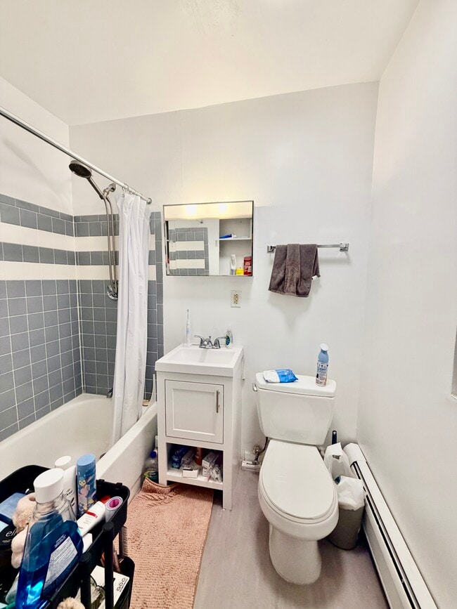 Foto del edificio - 829-833 Beacon Unit 103