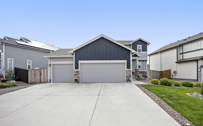 Photo - 9949 Castor Dr House