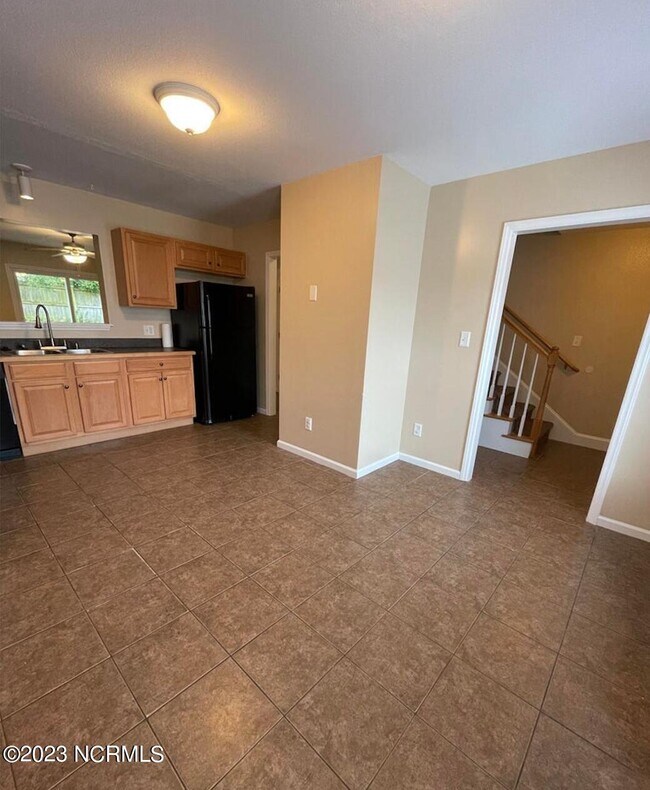 Building Photo - 4225 Brook Creek Ln