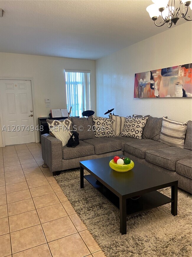 Foto del edificio - 11236 NW 56th St