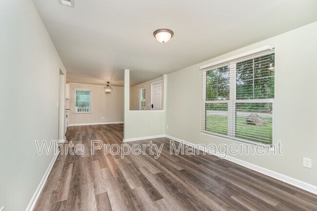 Foto del edificio - 2044 Milton Rd