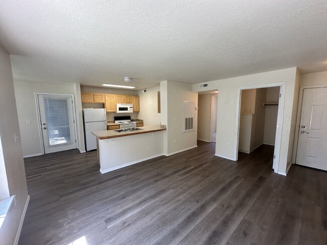 Building Photo - 11839 Cloverbrook Ln