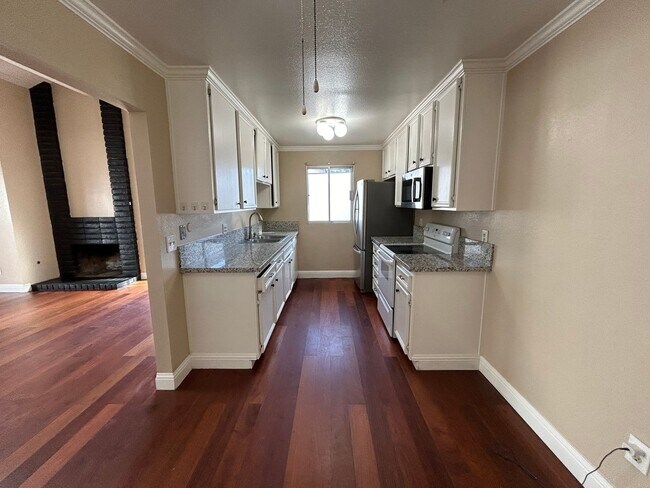 Foto del edificio - 316 Avila Ct
