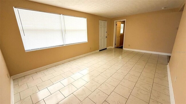Building Photo - 4102 Highland Loop