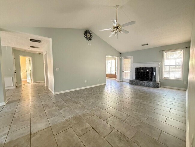 Foto del edificio - 3484 Lynley Mill Ln