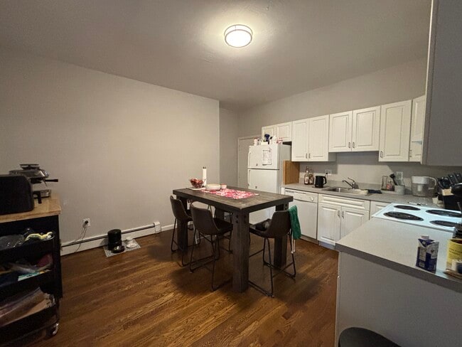 Building Photo - 17 Stearns Rd