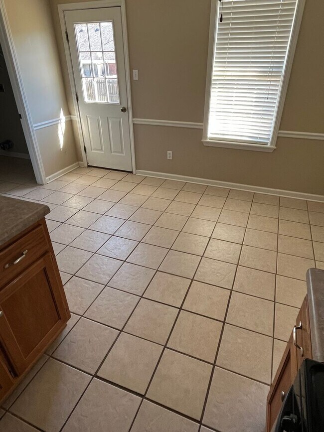 Foto del edificio - Corner Lot