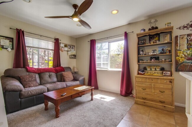 Foto del edificio - 1590 Country Vistas Ln