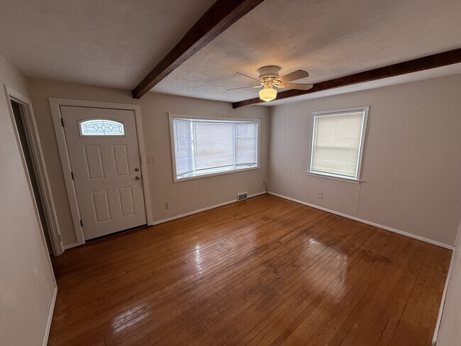 Foto del edificio - 117 Merigold Dr