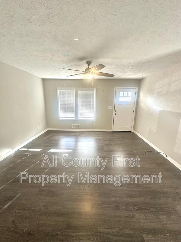 Photo - 2975 McGlynn Ct House