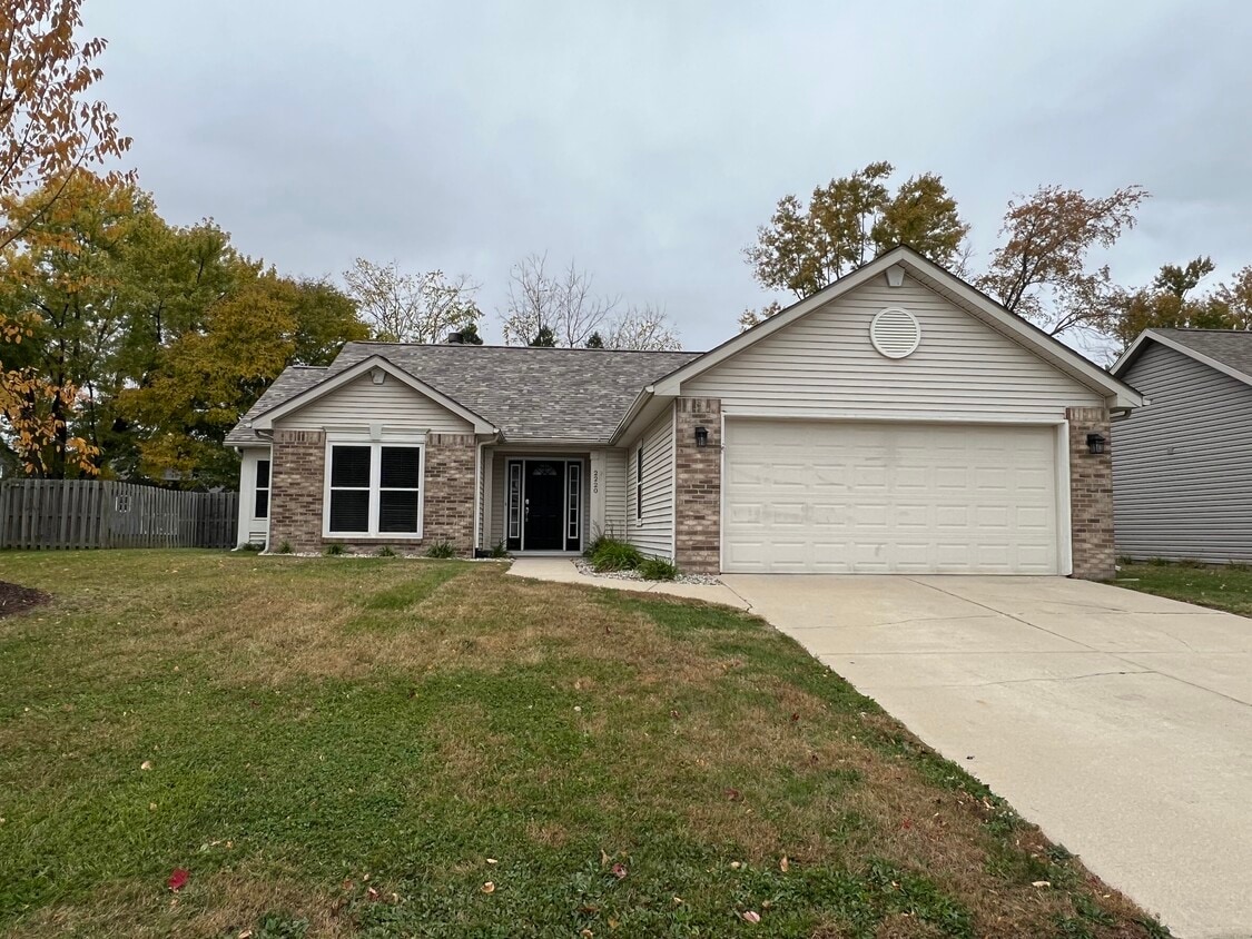 Foto principal - 2220 Bobolink Dr