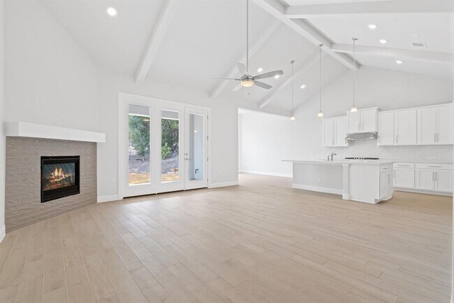 Building Photo - 102 Majestic Arroyo Way