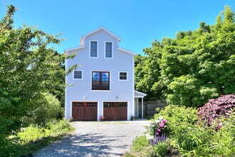Building Photo - 12 Burr Rd