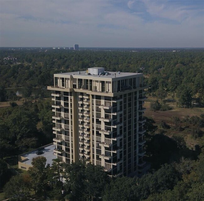 14655 Champion Forest Dr Dr Unit 301, Houston, TX 77069 Condo for