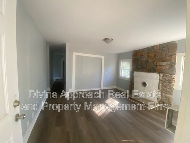 Building Photo - 5517 Sugar Ray Dr