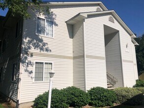 Building Photo - 1837 N Farwell Ln