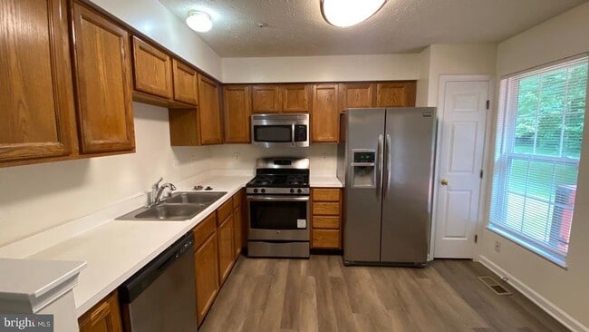 Building Photo - 8717 Castlerock Ct