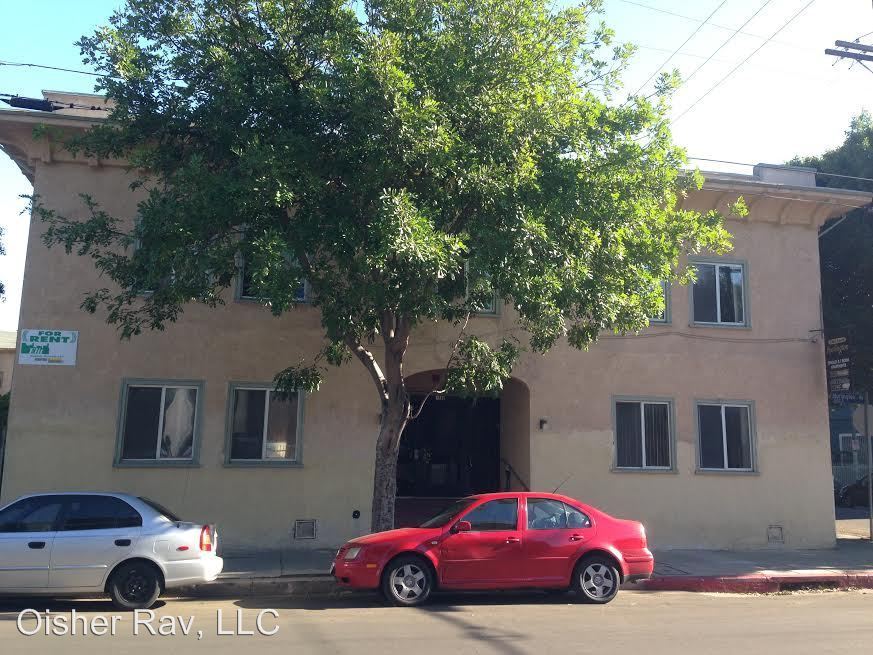 Primary Photo - 1360 S Burlington Ave