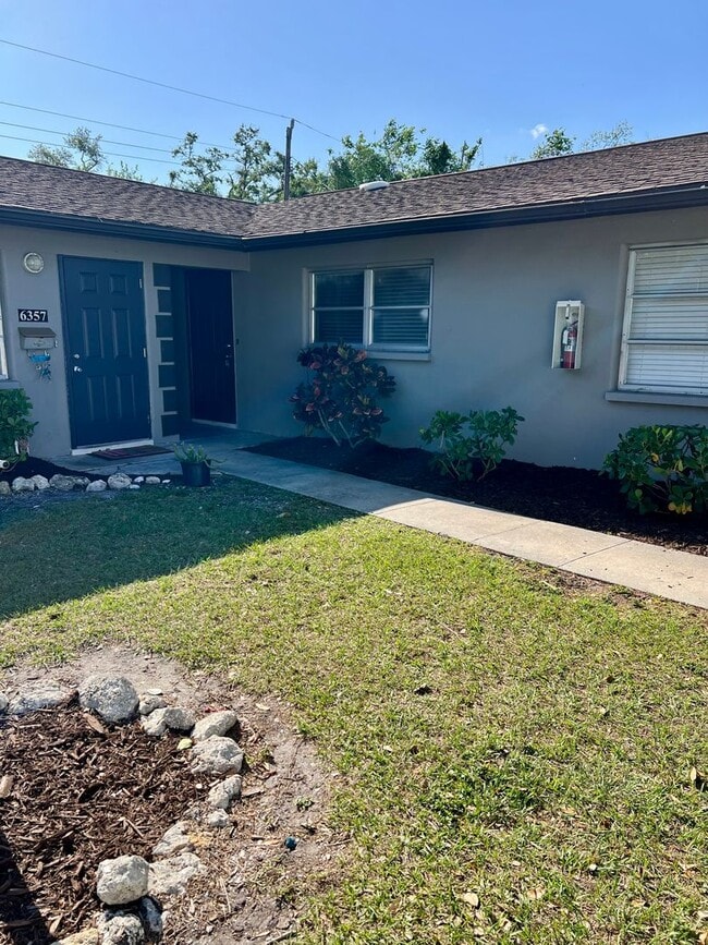 Gateway - Gateway Apartment