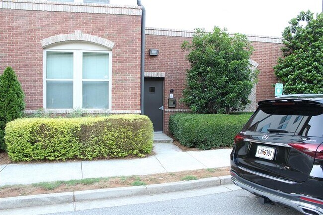 Foto del edificio - 901 Abernathy Rd NE
