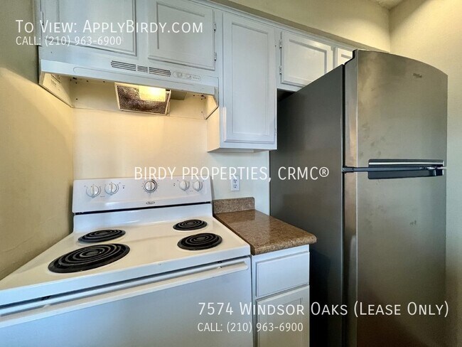 Building Photo - Charming 3-Bedroom Quadraplex in San Anton...