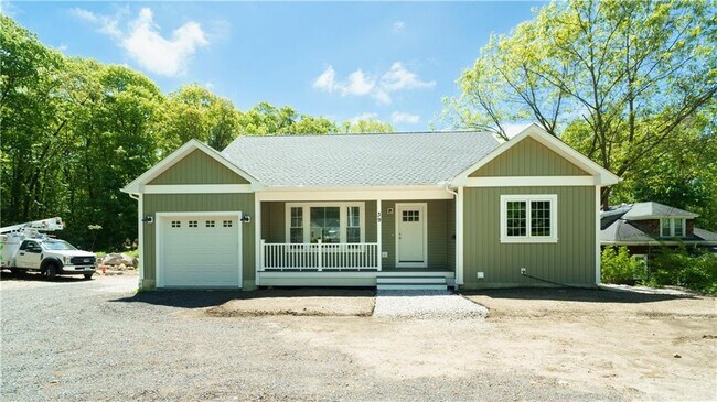 Building Photo - 39 Woodland Ave