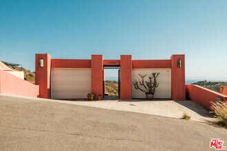 Building Photo - 3029 Sequit Dr