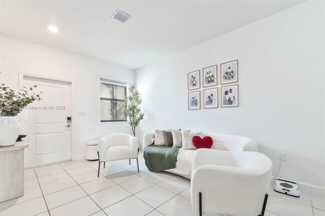 Building Photo - 28568 SW 134th Ave