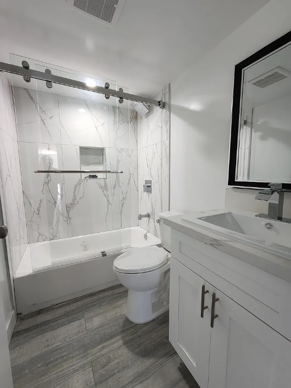 Foto del edificio - 3330 Portola Ave