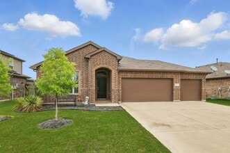 Building Photo - 540 Lindisfarne Ln