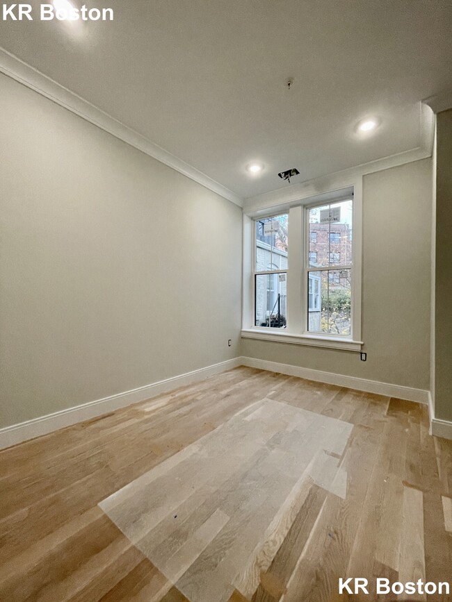 Building Photo - 38 Englewood Ave