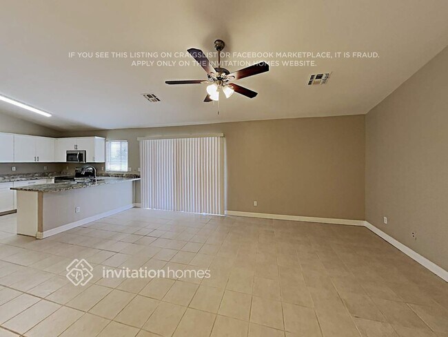Building Photo - 11235 E Escondido Ave