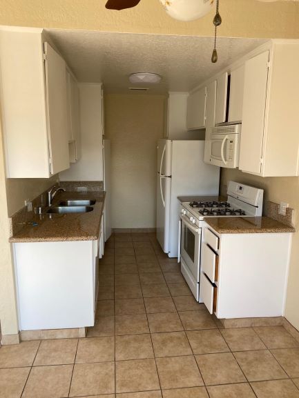 Foto del edificio - 14007 Milbank St