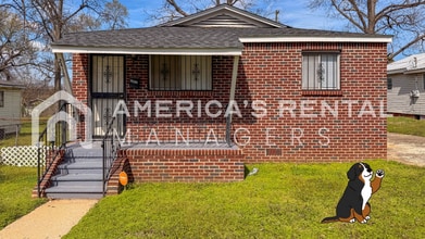 Building Photo - 2412 Lawn Ave SW