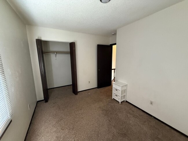 Building Photo - 3 bedroom, 2 bath new Centennial Lake