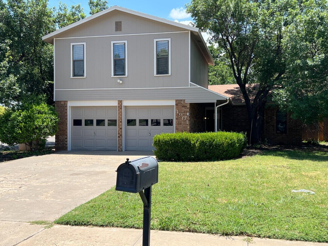Foto principal - 4901 57th St
