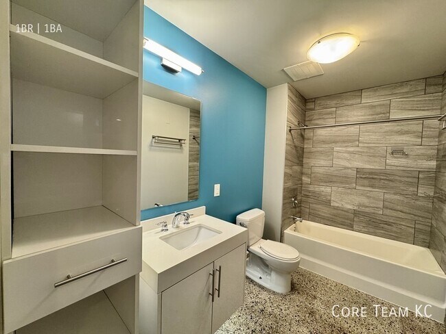 Foto del edificio - 306 E 12th St