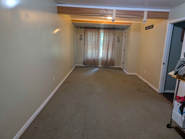 Building Photo - 5464 Hunnington Mill Dr