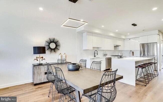 Foto del edificio - 3810 13th St NW